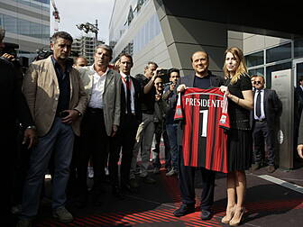Silvio Berlusconi's sale o...